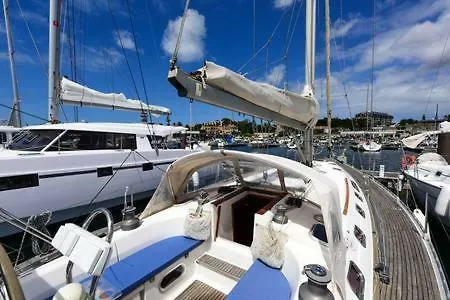 Luxury Yacht In Old Town Botel *